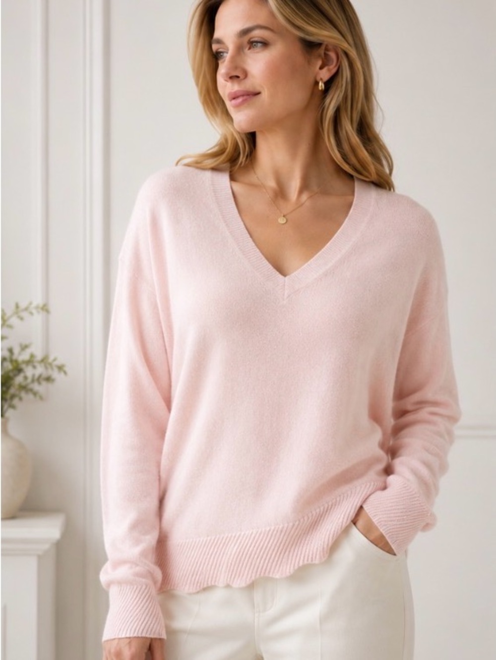 Peter Millar 100% Cashmere Relaxed V-Neck Sweater | Blush Pink | Size Medium
